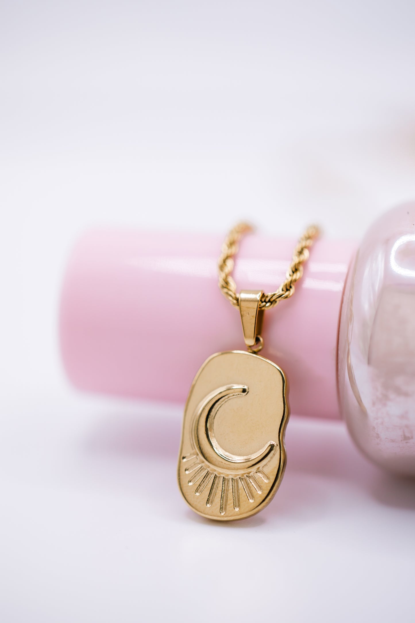 CRESCENT MOON  NECLACE