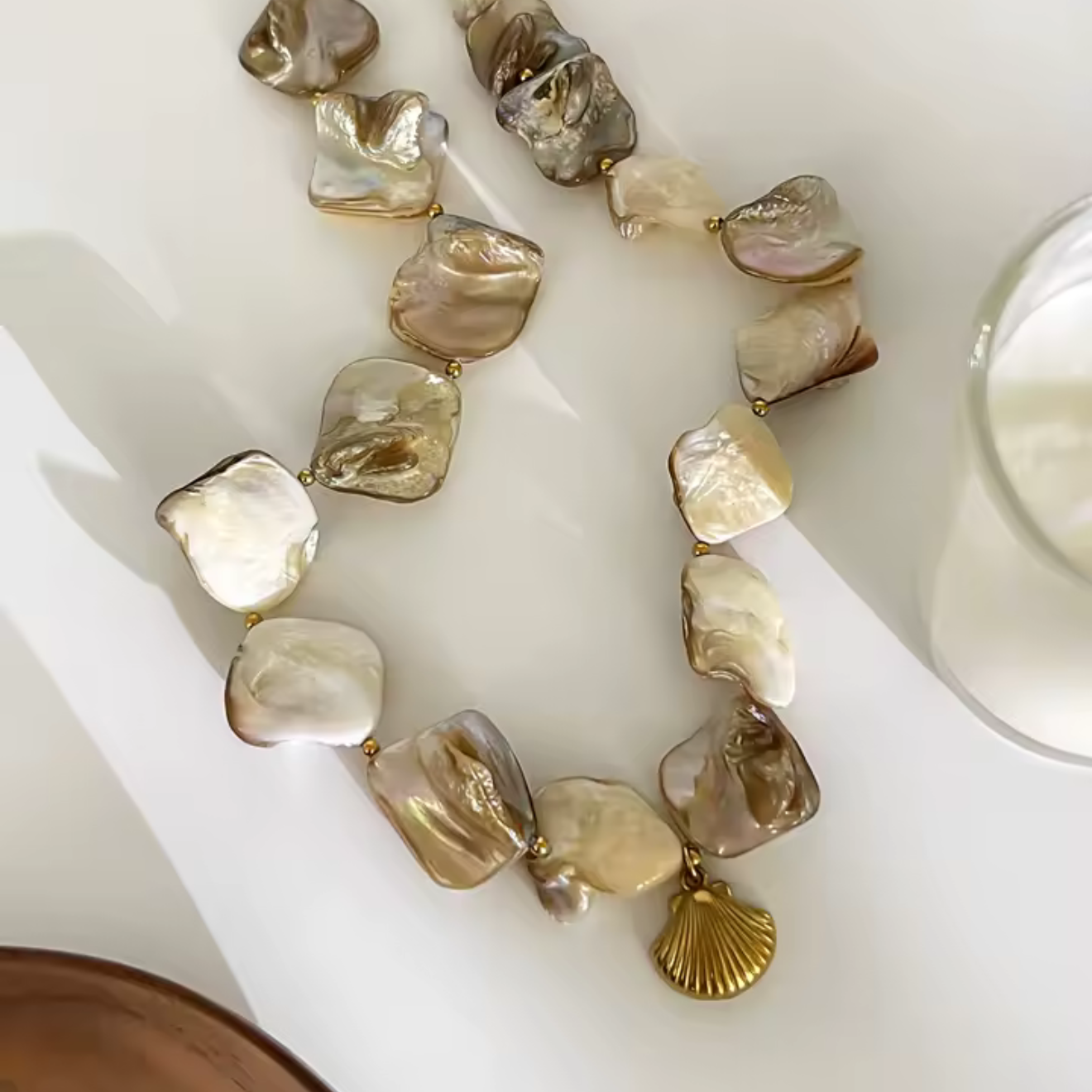 OCEANA SHELL NECKLACE