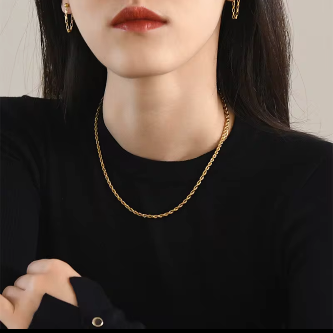 GOLDEN ROPE NECKLACE
