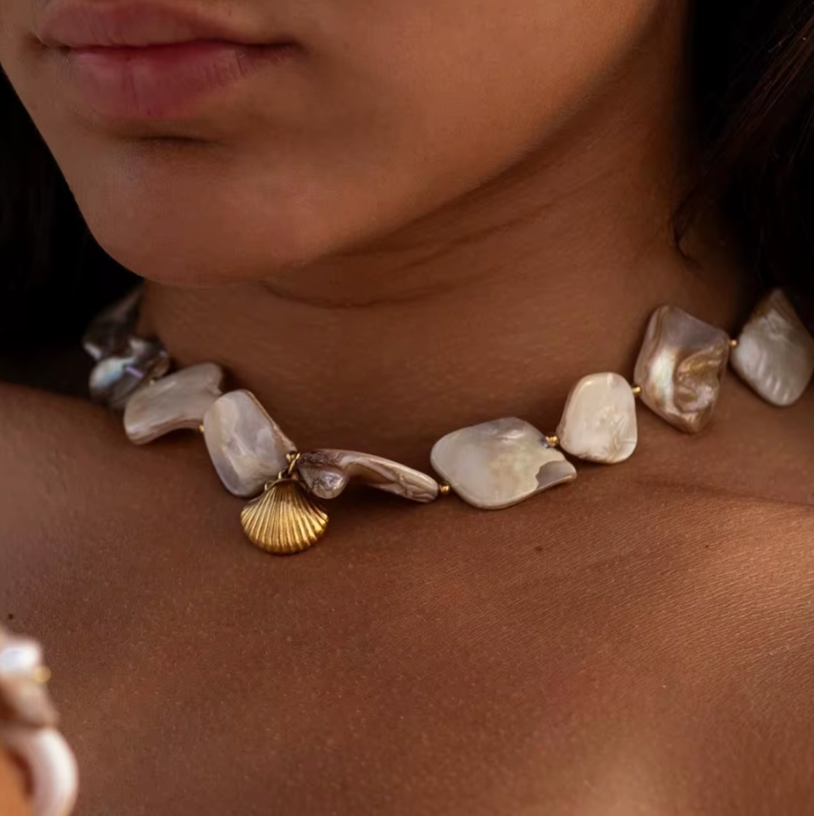 OCEANA SHELL NECKLACE