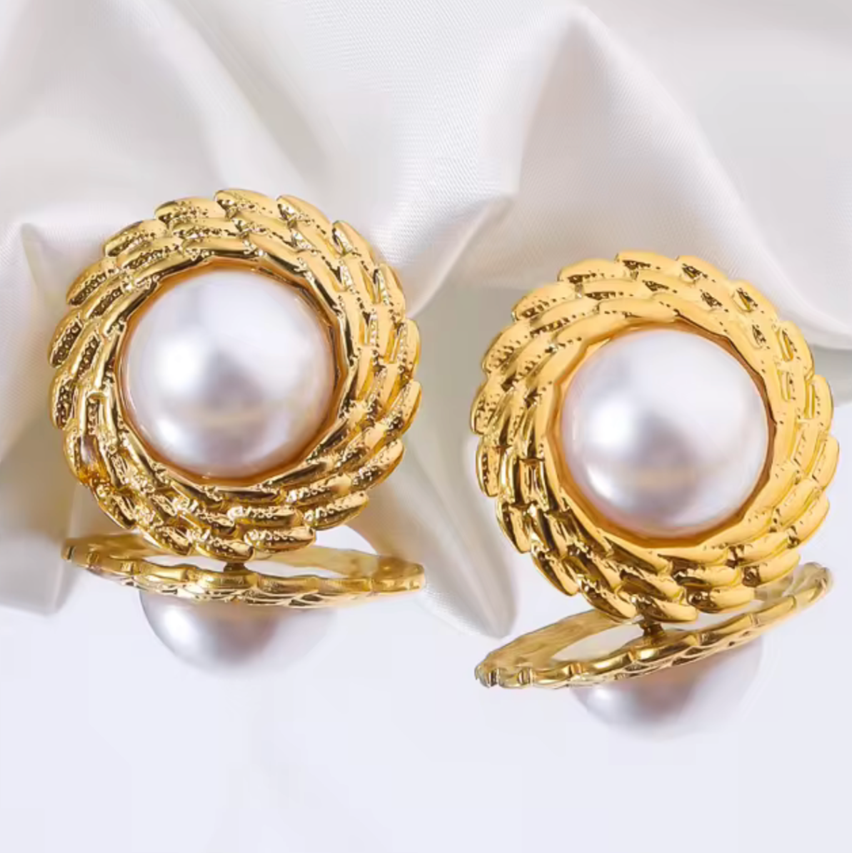AQUA  PEARL EARRINGS