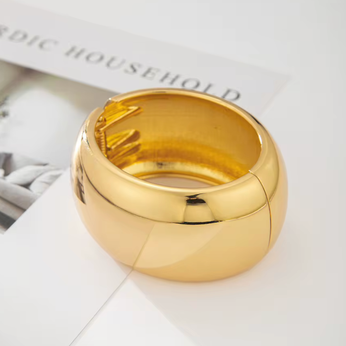 IZZA  GOLD BANGLE